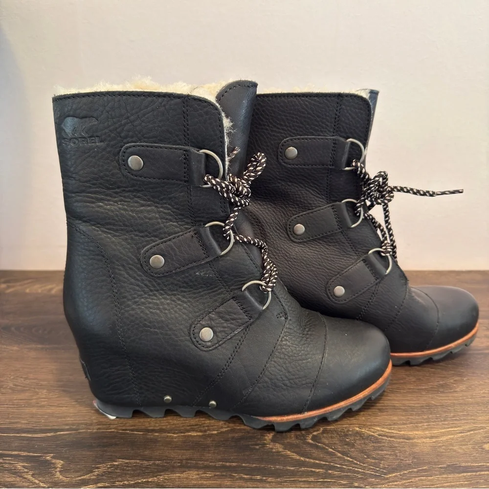 SOREL Boots Joan of Arctic Womens 7.5 Mid Wedge Shearling Black Snow Winter